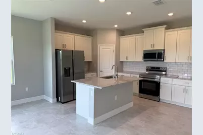 4626 Ida Ave N, Lehigh Acres, FL 33971 - Photo 8