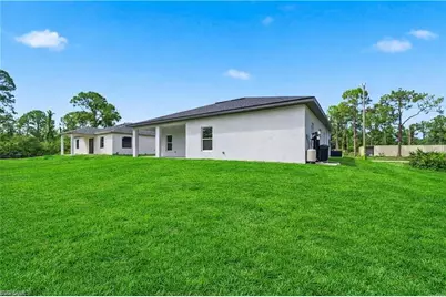 1018 Kent St E, Lehigh Acres, FL 33974 - Photo 30