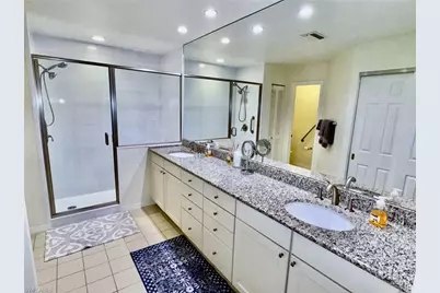 547 Beachwalk Cir, Naples, FL 34108 - Photo 10