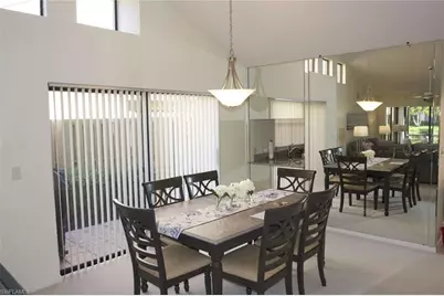 547 Beachwalk Cir, Naples, FL 34108 - Photo 6