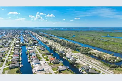 722 NW 39th Ave, Cape Coral, FL 33993 - Photo 14