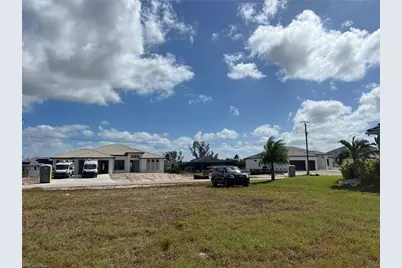 722 NW 39th Ave, Cape Coral, FL 33993 - Photo 6