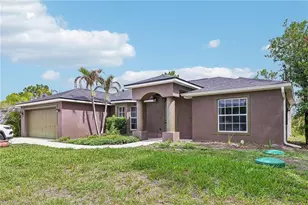 437 Raymer St, Lehigh Acres, FL 33974 - Photo 2