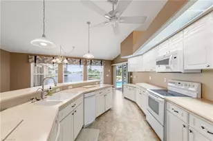 508 SW 6th St, Cape Coral, FL 33991 - Photo 12