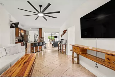 618 SE 11th Pl, Cape Coral, FL 33990 - Photo 16