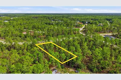 305 Woodburn Dr, Lehigh Acres, FL 33972 - Photo 12
