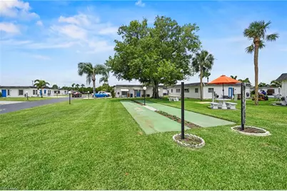 8 Tangerine Ct, Lehigh Acres, FL 33936 - Photo 4