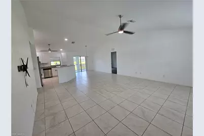 329 SW 21st Ln, Cape Coral, FL 33991 - Photo 4