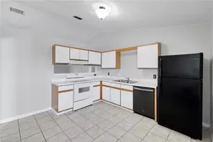 1409 SW 11th Pl, Cape Coral, FL 33991 - Photo 10
