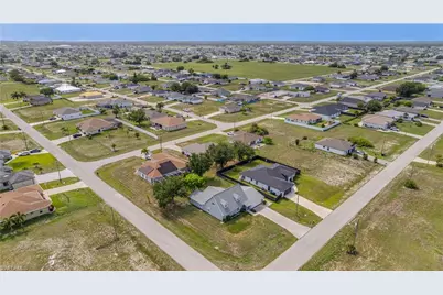 2010 NW 2nd Pl, Cape Coral, FL 33993 - Photo 32
