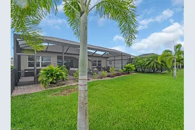 3271 Baravaldo Cir, Cape Coral, FL 33909 - Photo 42