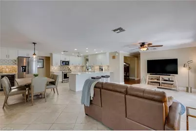 1347 Oaklawn Ct, Fort Myers, FL 33919 - Photo 8