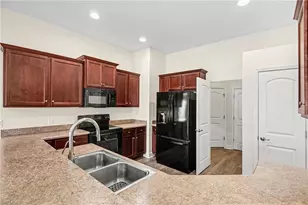 1006 NE 33rd St, Cape Coral, FL 33909 - Photo 10