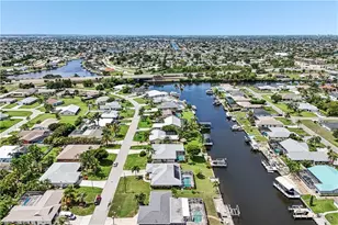 2206 SE 10th Pl, Cape Coral, FL 33990 - Photo 32