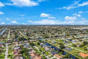 615 SE 19th Ct, Cape Coral, FL 33990 - Photo 44