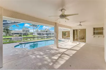 615 SE 19th Ct, Cape Coral, FL 33990 - Photo 32