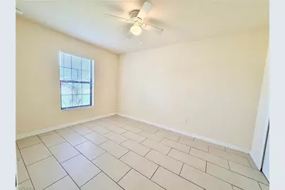 1044 NE 8th Pl #1044, Cape Coral, FL 33909 - Photo 4