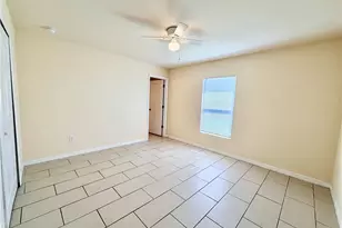 1044 NE 8th Pl, Cape Coral, FL 33909 - Photo 12