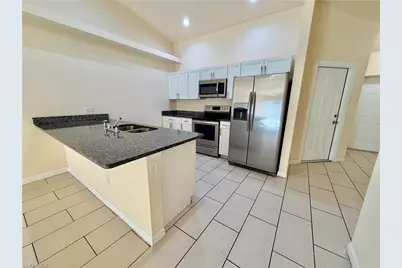 1044 NE 8th Pl #1044, Cape Coral, FL 33909 - Photo 6