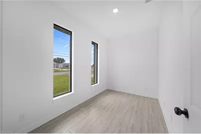 3814 W Gator Cir, Cape Coral, FL 33909 - Photo 8