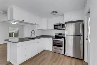 243 Tangerine Dr, Fort Myers, FL 33905 - Photo 10