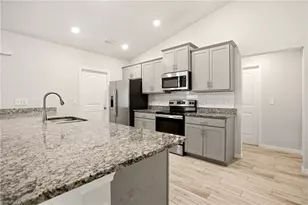 1024 NE 33rd Ln, Cape Coral, FL 33909 - Photo 16