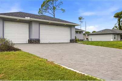 1024 NE 33rd Ln, Cape Coral, FL 33909 - Photo 4