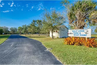 3135 Dwyer St, Port Charlotte, FL 33981 - Photo 4