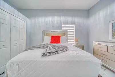 946 SE 23rd Pl, Cape Coral, FL 33990 - Photo 24