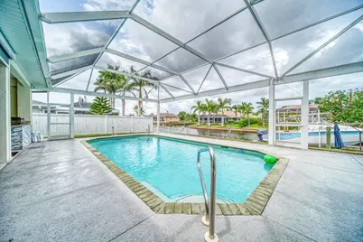 946 SE 23rd Pl, Cape Coral, FL 33990 - Photo 34