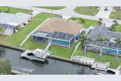 946 SE 23rd Pl, Cape Coral, FL 33990 - Photo 1