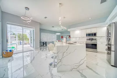946 SE 23rd Pl, Cape Coral, FL 33990 - Photo 12