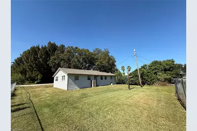 1154 Gamble St, Moore Haven, FL 33471 - Photo 16