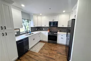 1019 Wyomi Dr, Fort Myers, FL 33919 - Photo 4