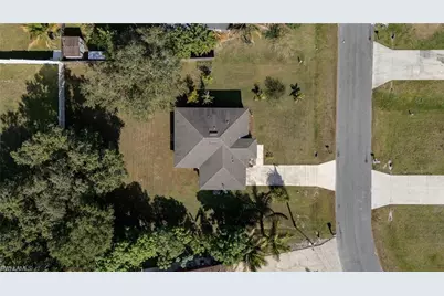 824 Umber Dr, Fort Myers, FL 33913 - Photo 20