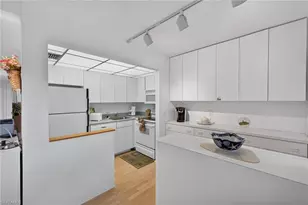 1250 Tennisplace Ct, Sanibel, FL 33957 - Photo 6