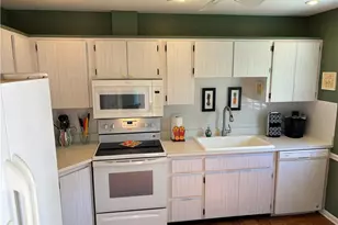 1515 Edgewater Cir, Fort Myers, FL 33919 - Photo 8
