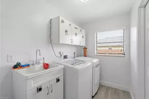 139 SE 30th St, Cape Coral, FL 33904 - Photo 32