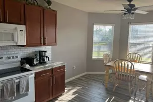 3420 Cancun Ct, Cape Coral, FL 33909 - Photo 4