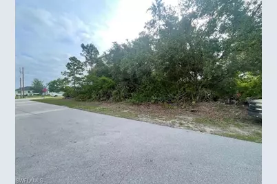 806 Zona Ave N, Lehigh Acres, FL 33971 - Photo 2