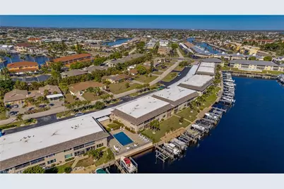 4229 SE 19th Pl #1D, Cape Coral, FL 33904 - Photo 4
