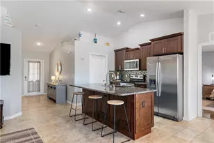 152 Nicholas Pkwy E, Cape Coral, FL 33990 - Photo 4