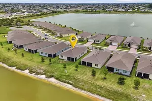 628 Parkshore Lk Ave, Cape Coral, FL 33993 - Photo 4