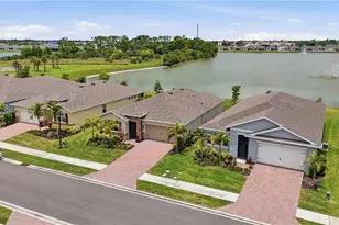 628 Parkshore Lk Ave, Cape Coral, FL 33993 - Photo 36