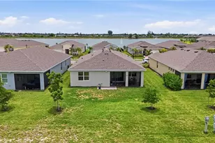 628 Parkshore Lk Ave, Cape Coral, FL 33993 - Photo 38