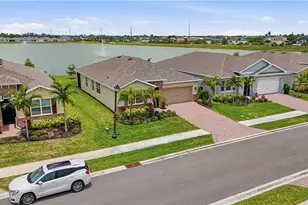 628 Parkshore Lk Ave, Cape Coral, FL 33993 - Photo 34