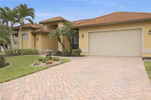 2400 SW 39th Terrace, Cape Coral, FL 33914 - Photo 2