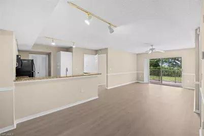 1590 S 42nd Cir #209, Vero Beach, FL 32967 - Photo 4