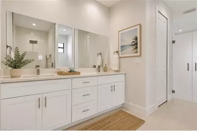 2204 NE 14th Pl, Cape Coral, FL 33909 - Photo 10
