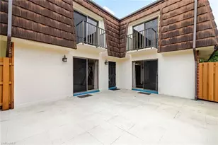 1418 Park Shore Cir, Fort Myers, FL 33901 - Photo 1